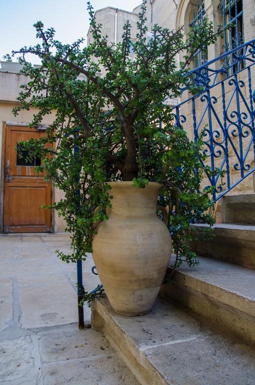 Jerusalem Garden Home Exterior photo