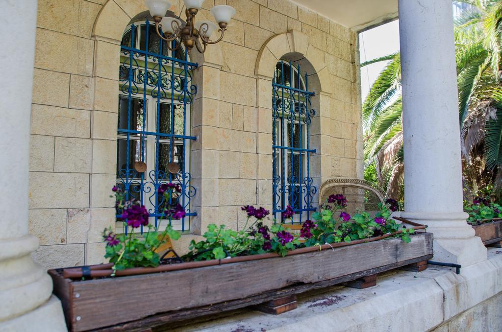 Jerusalem Garden Home Exterior photo